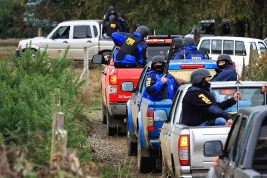 Despite heavy police presence in the region, violent conflict between indigenous activists and landowners continues in the Araucanía. Photo via Alianza Territorial Mapuche